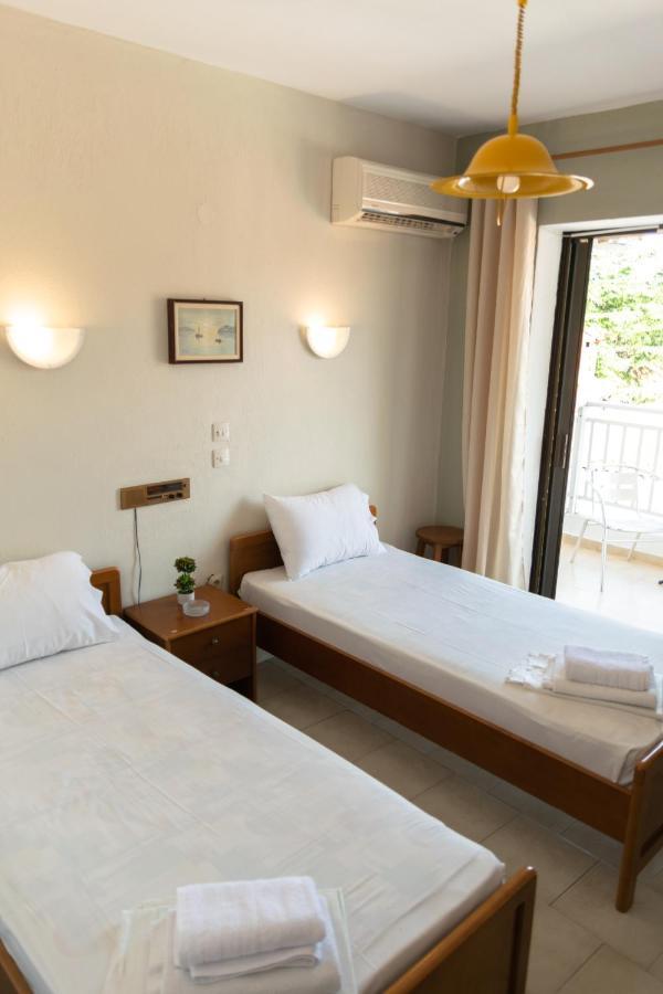 بوليخرونو Hotel Sarikas المظهر الخارجي الصورة