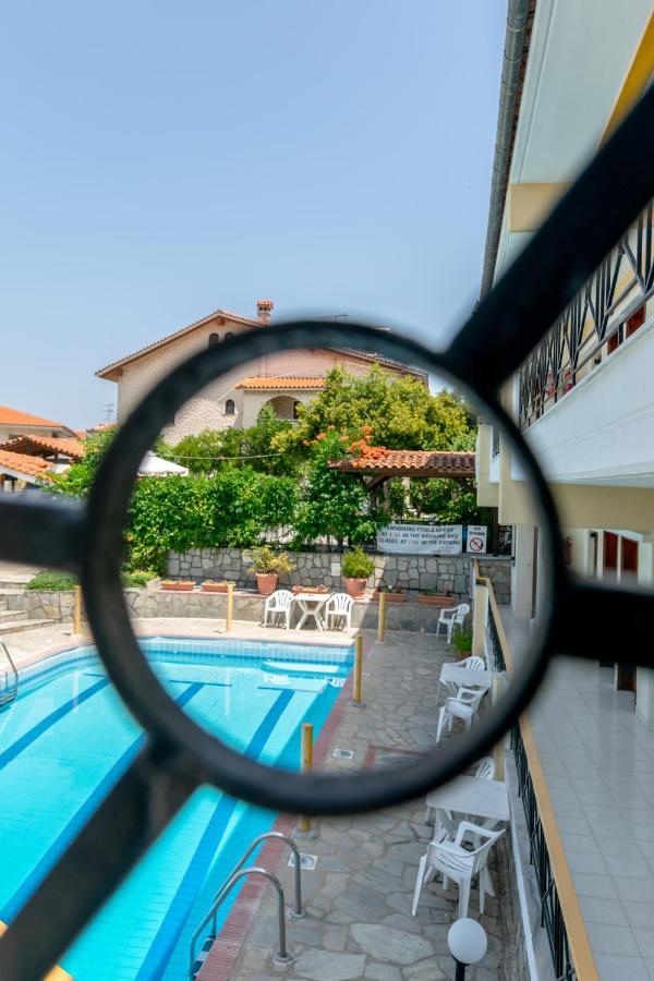 بوليخرونو Hotel Sarikas المظهر الخارجي الصورة
