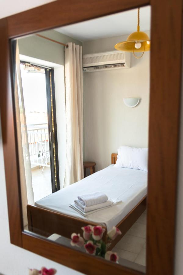 بوليخرونو Hotel Sarikas المظهر الخارجي الصورة