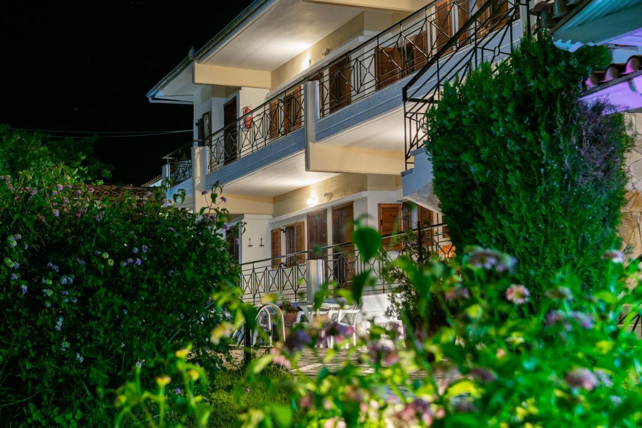 بوليخرونو Hotel Sarikas المظهر الخارجي الصورة